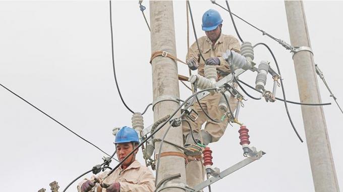 新裝變壓器 農民用電更可靠