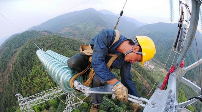 加緊建設安徽寧國至黃山吳川變電站220千伏輸電線路