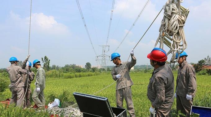 帶電作業兩小時 危急缺陷化險為夷