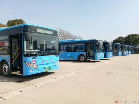 南京溧水16輛新能源公交車上路“開跑”