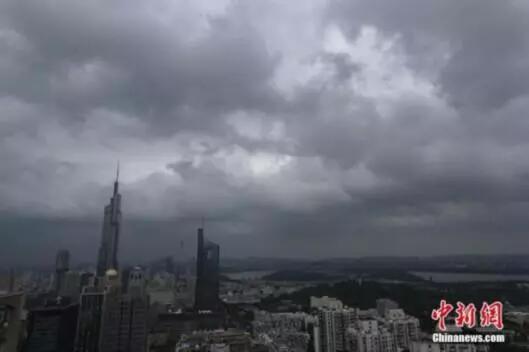 多個預警齊發 三臺風海上共舞 強降雨將覆蓋我國六大流域