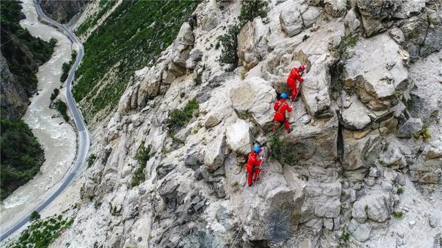 極限挑戰！這條“電力天路”正式投入運營